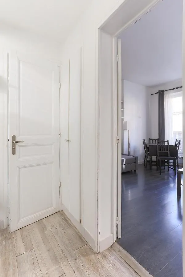 Apartment Champs De Mars Appartement Paris France